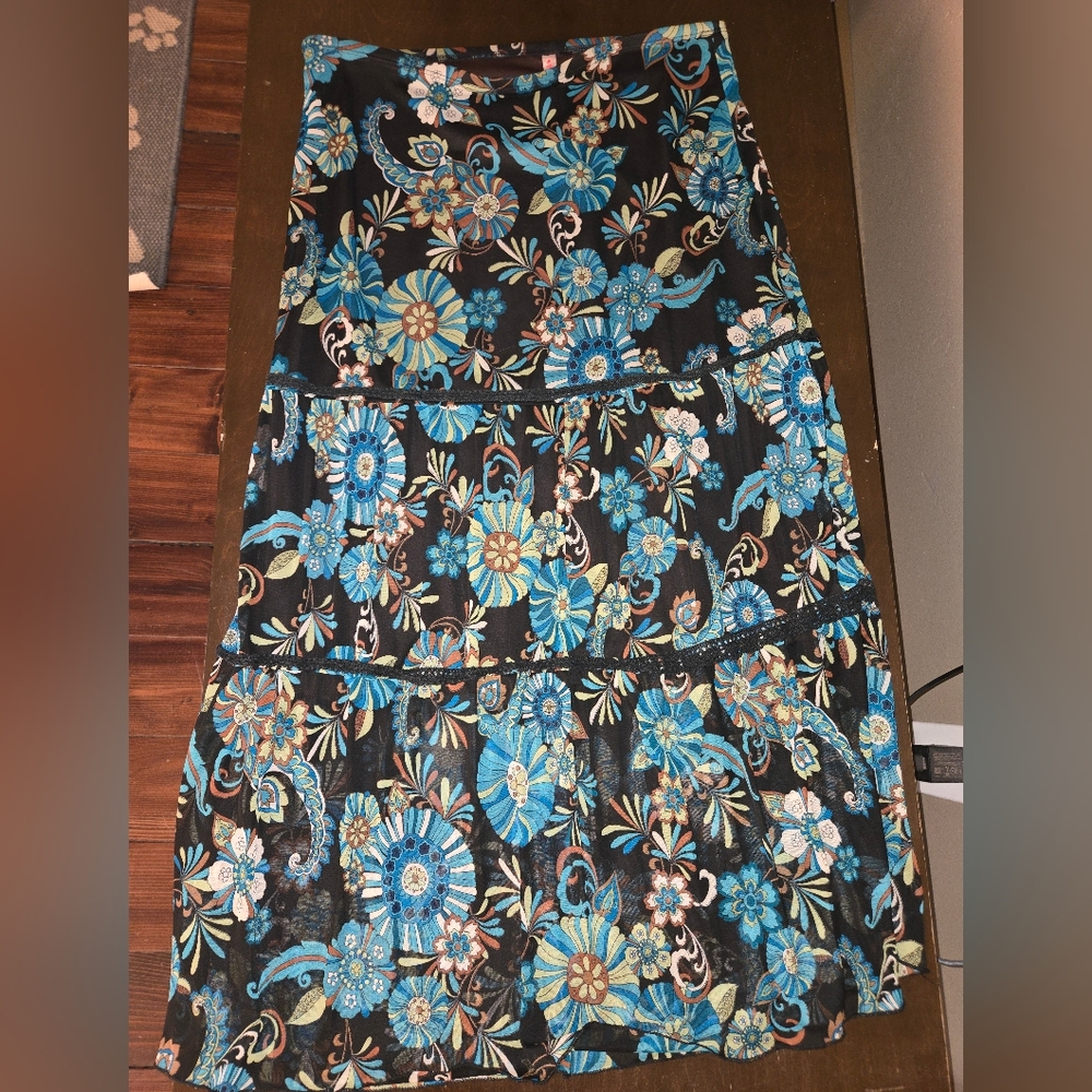Skirt, L